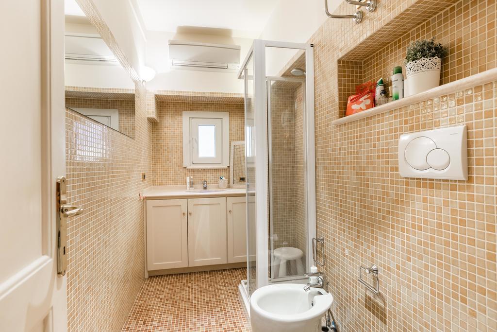 Navona Bernini Lodge โรม ภายนอก รูปภาพ